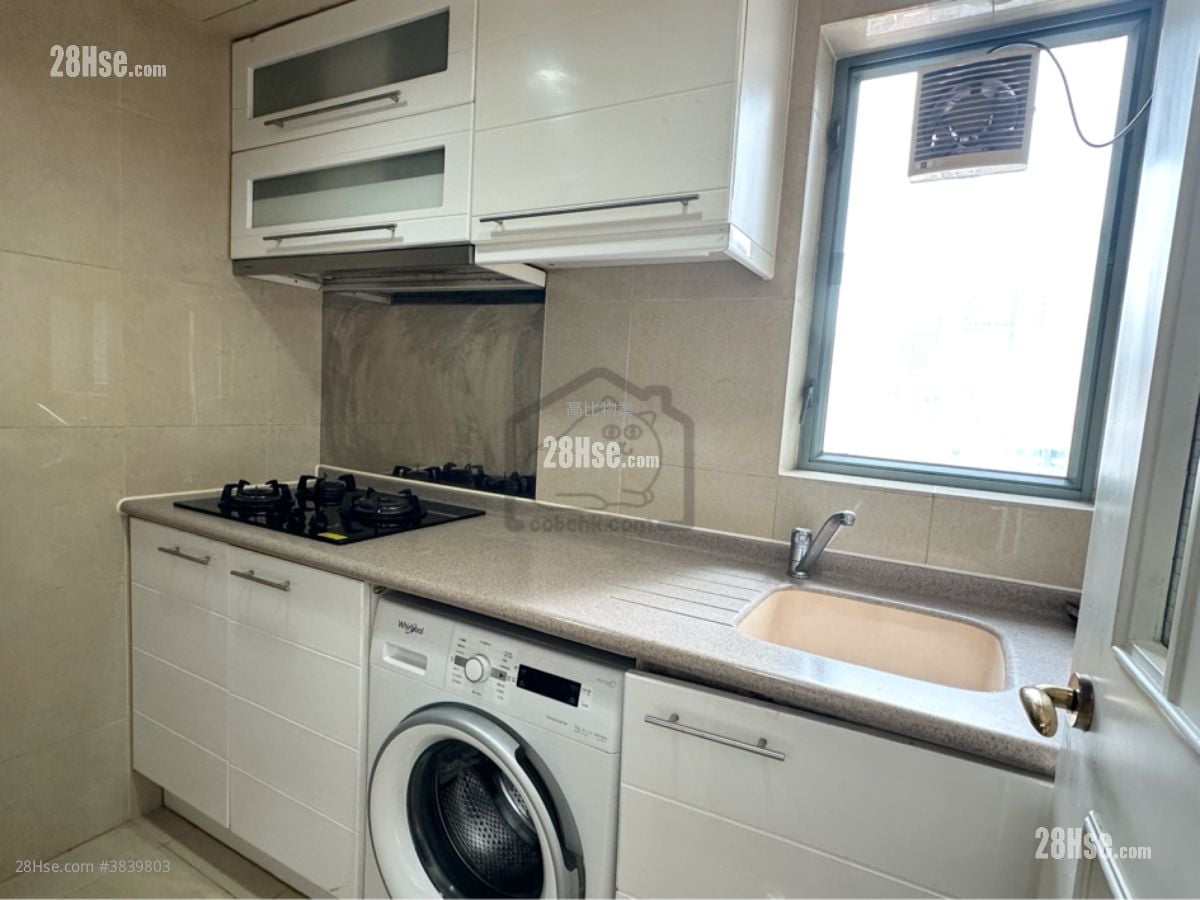 Queen's Terrace Rental 1 Bedroom , 1 Bathroom 322 ft²