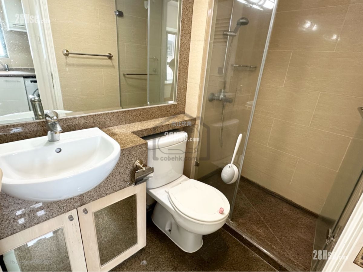 Queen's Terrace Rental 1 Bedroom , 1 Bathroom 322 ft²