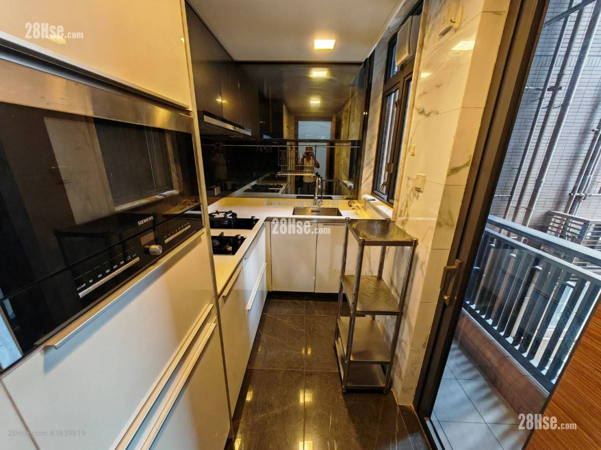 Grand Yoho Rental 2 Bedrooms 498 ft²