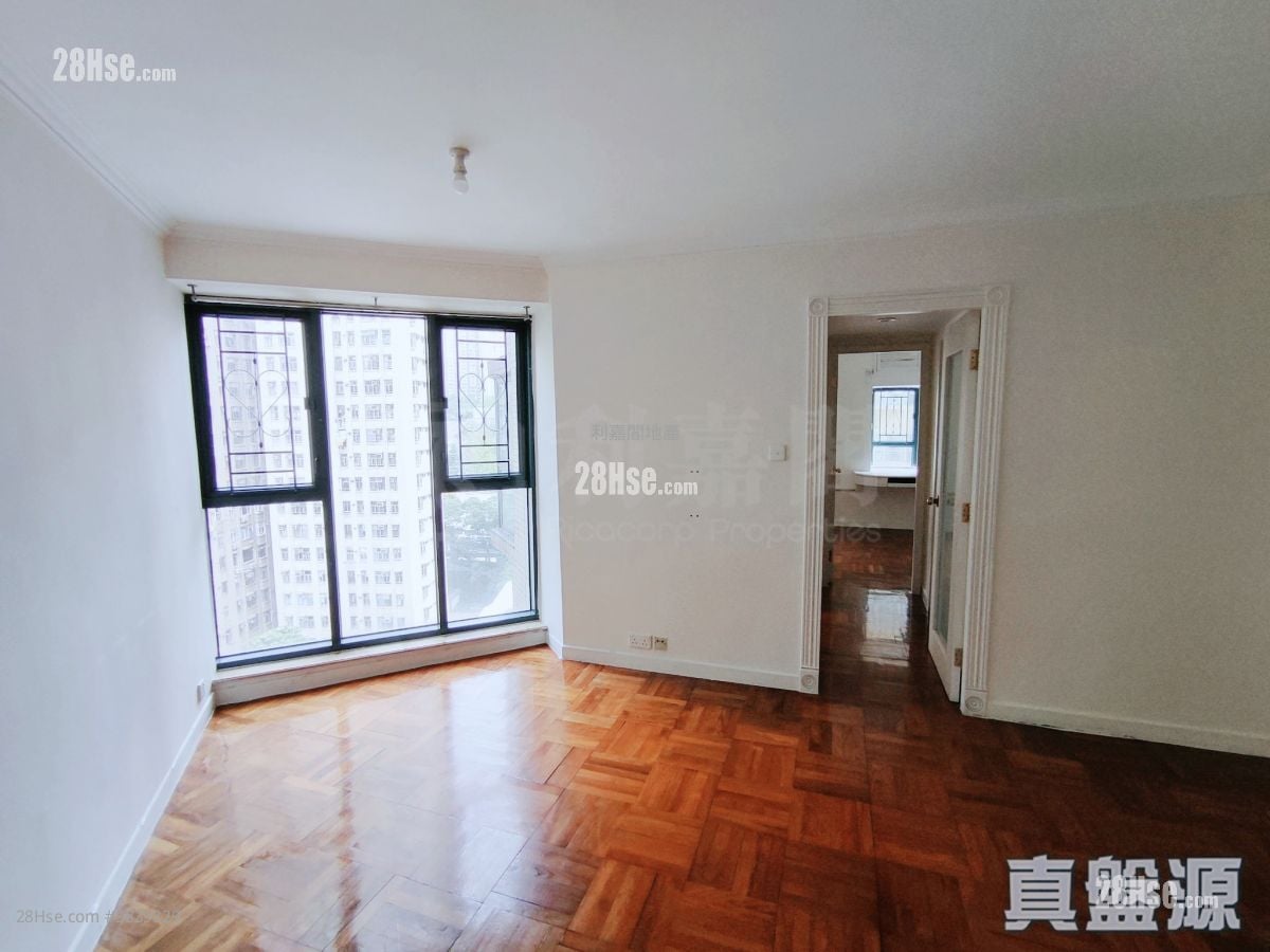 Galaxia Sell 2 Bedrooms , 1 Bathroom 517 ft²