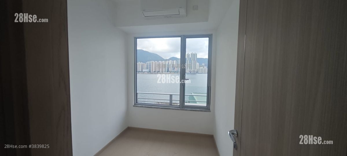 The Coast Line Sell 723 ft²