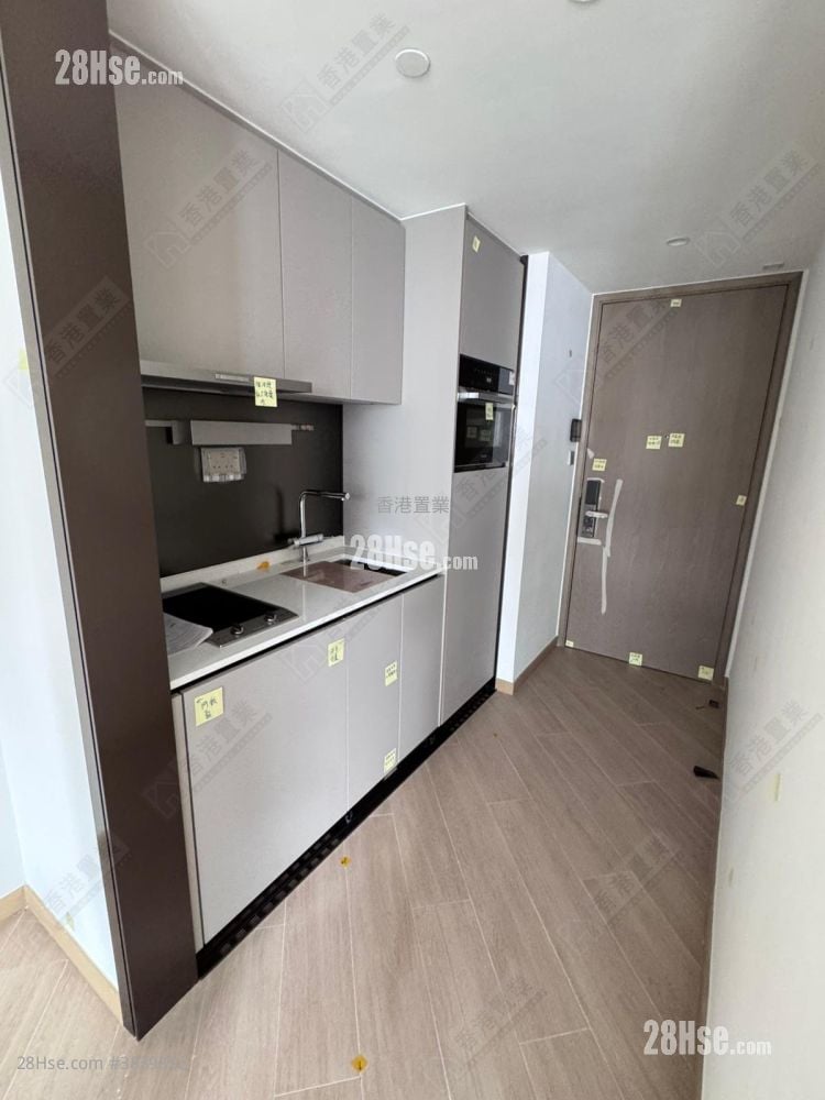 Uptown East Sell 287 ft²
