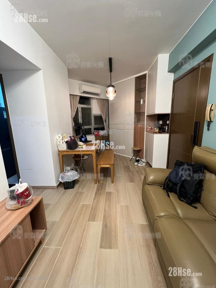 Eightland Gardens Sell 2 Bedrooms , 1 Bathroom 431 ft²