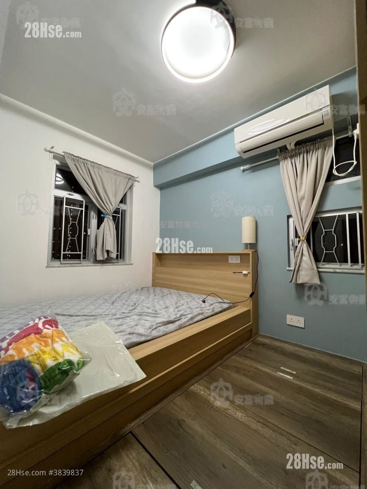 Eightland Gardens Sell 2 Bedrooms , 1 Bathroom 431 ft²