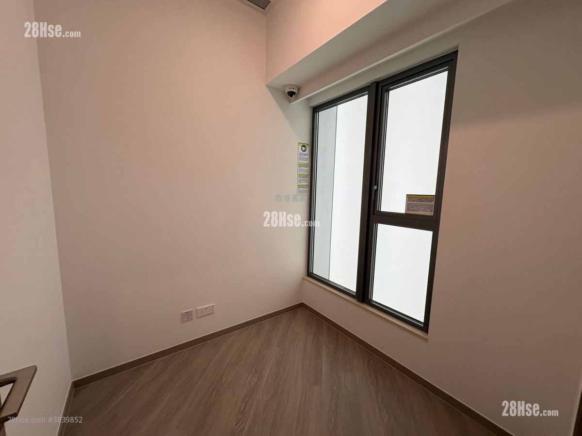 Uptown East Sell 287 ft²