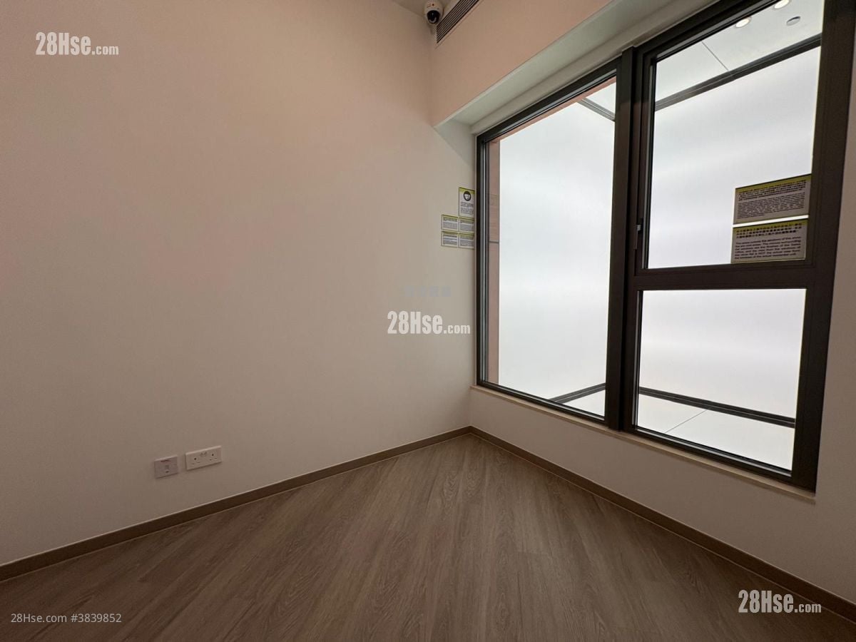 Uptown East Sell 287 ft²