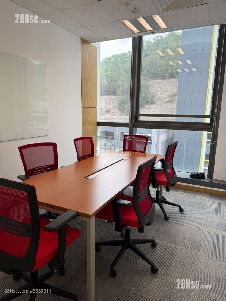 Global Gateway Tower Rental 984 ft²