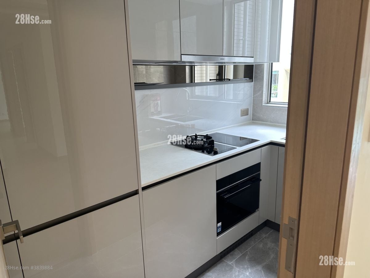 Grand Mayfair  Sell 3 Bedrooms , 3 Bathrooms 763 ft²