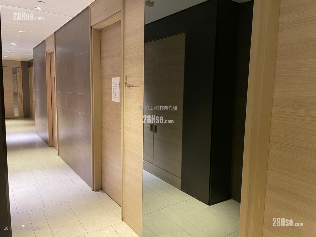 Global Gateway Tower Rental 984 ft²