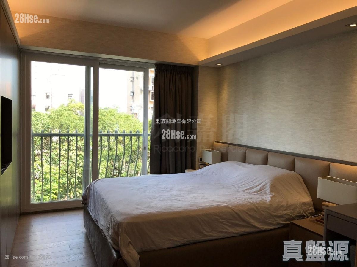 Skyview Cliff Sell 3 Bedrooms , 2 Bathrooms 883 ft²