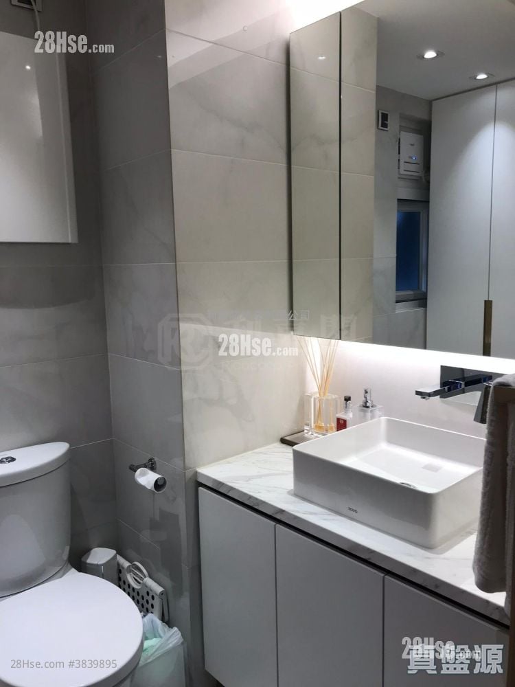 Skyview Cliff Sell 3 Bedrooms , 2 Bathrooms 883 ft²