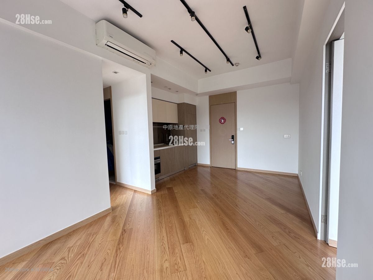 The Regent Rental 583 ft²