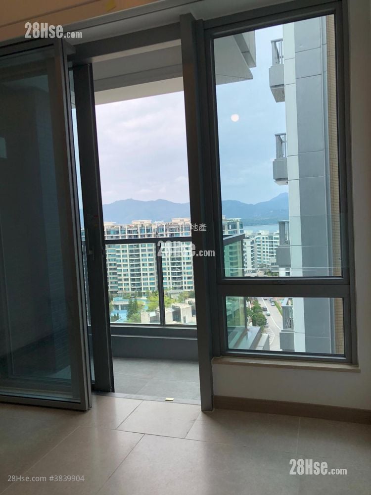 St Martin Sell 2 Bedrooms , 1 Bathroom 452 ft²