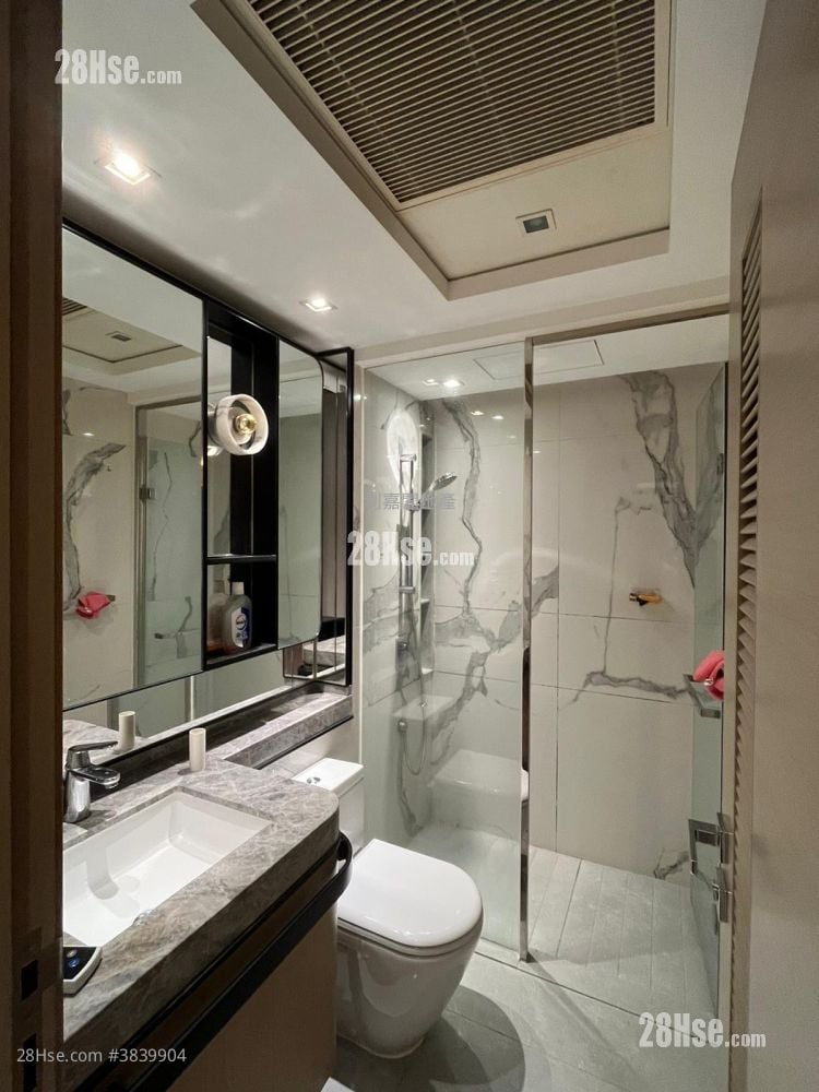 St Martin Sell 2 Bedrooms , 1 Bathroom 452 ft²