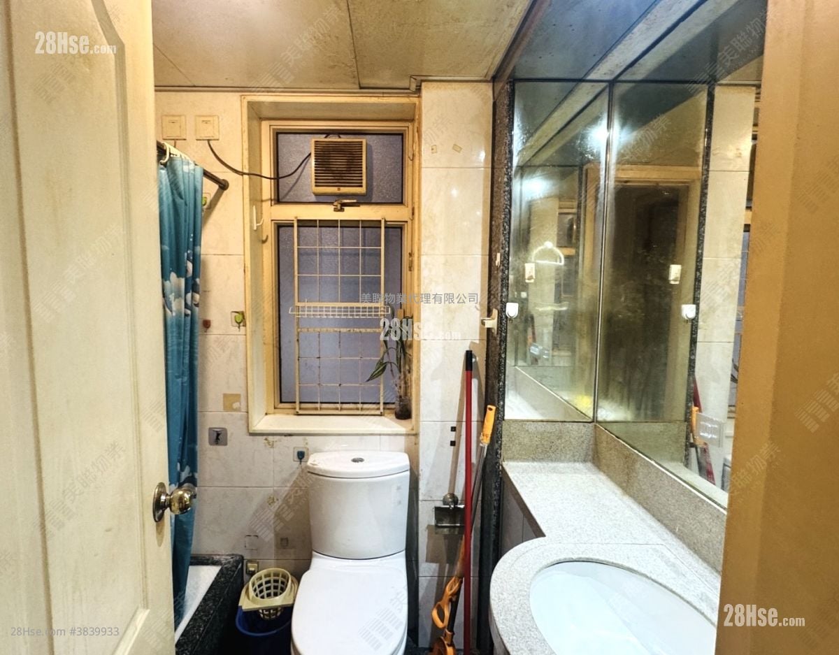 La Cite Noble Sell 2 Bedrooms , 1 Bathroom 434 ft²