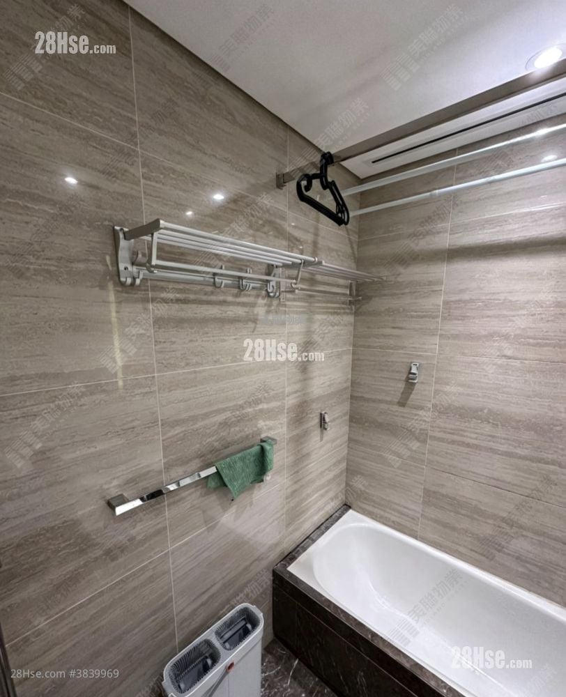 Savannah Sell 2 Bedrooms , 1 Bathroom 448 ft²