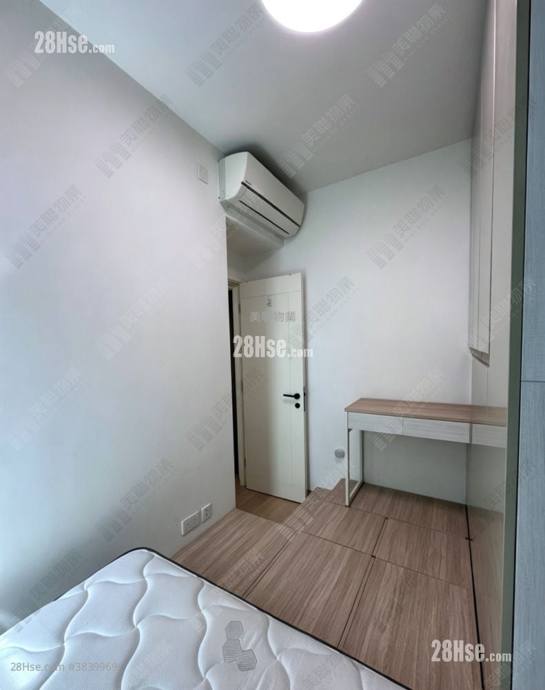 Savannah Sell 2 Bedrooms , 1 Bathroom 448 ft²