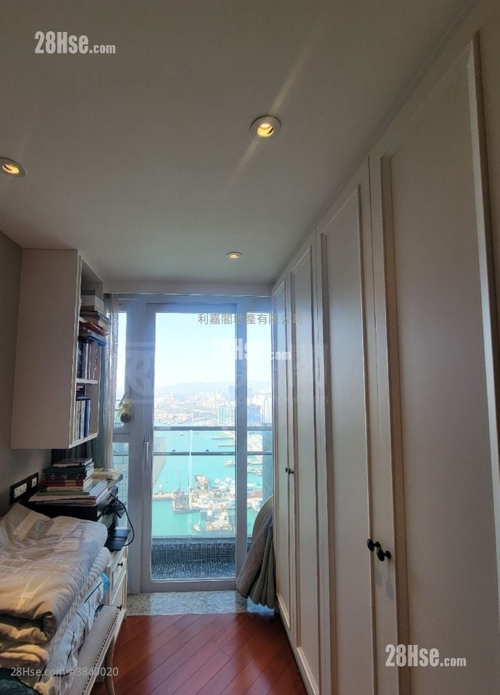 The Long Beach Sell 3 Bedrooms , 3 Bathrooms 1,202 ft²