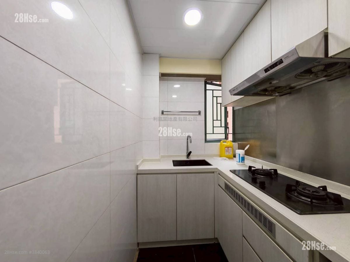Rambler Crest Rental 2 Bedrooms , 1 Bathroom 485 ft²
