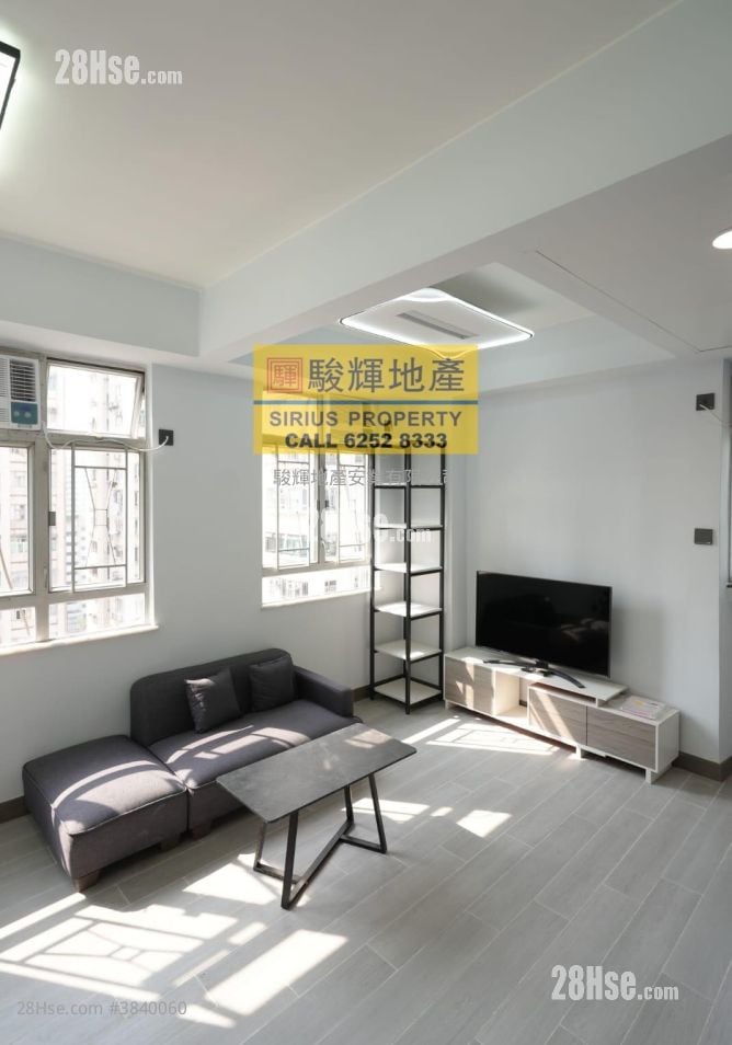 Season Mansion Rental 271 ft²