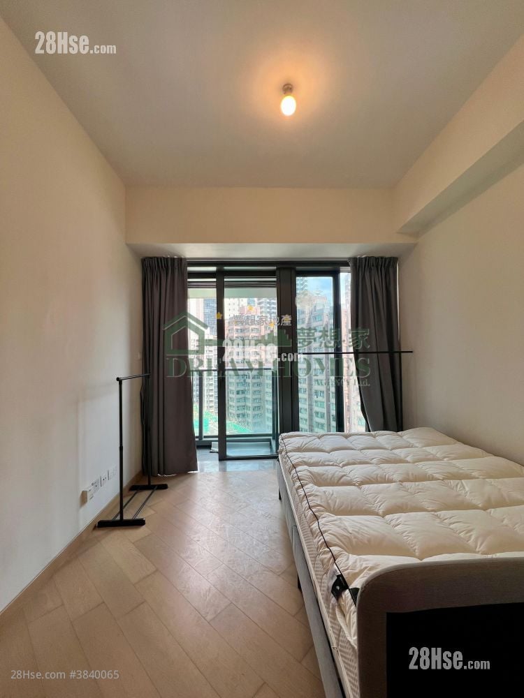 Novum West Rental Studio , 1 Bathroom 225 ft²