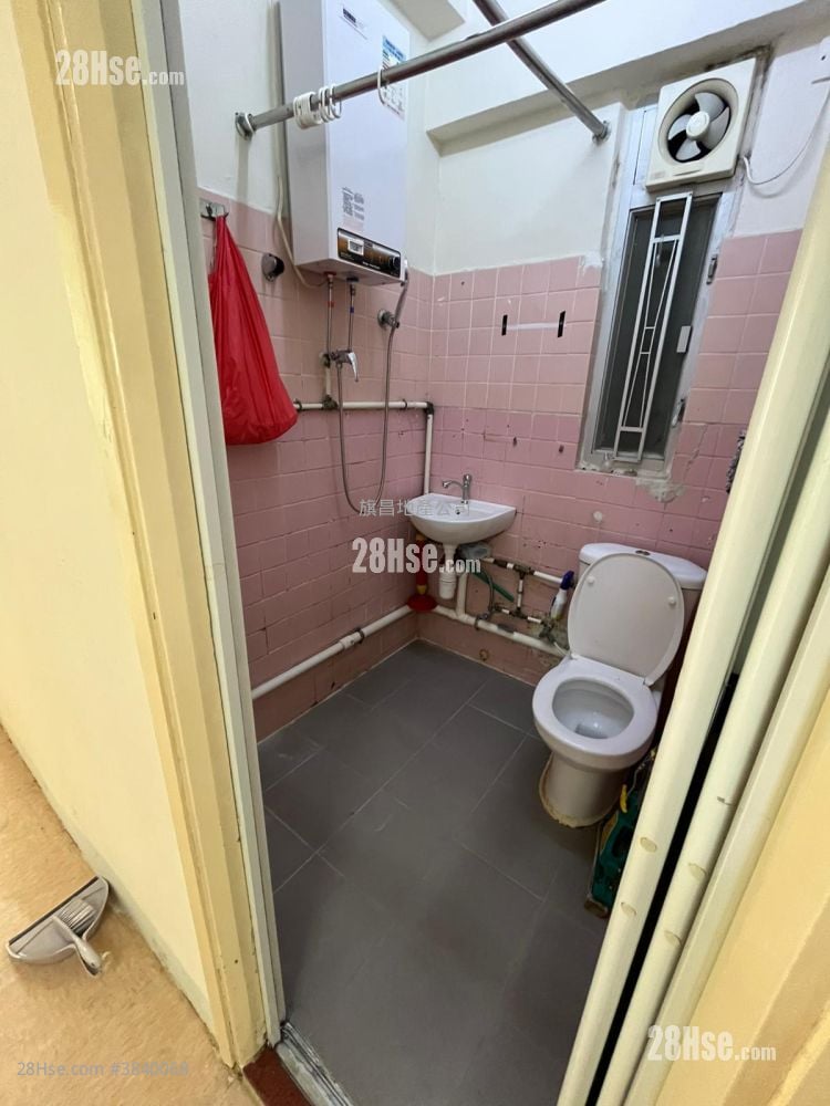 Apartment Rental 2 Bedrooms , 1 Bathroom 397 ft²