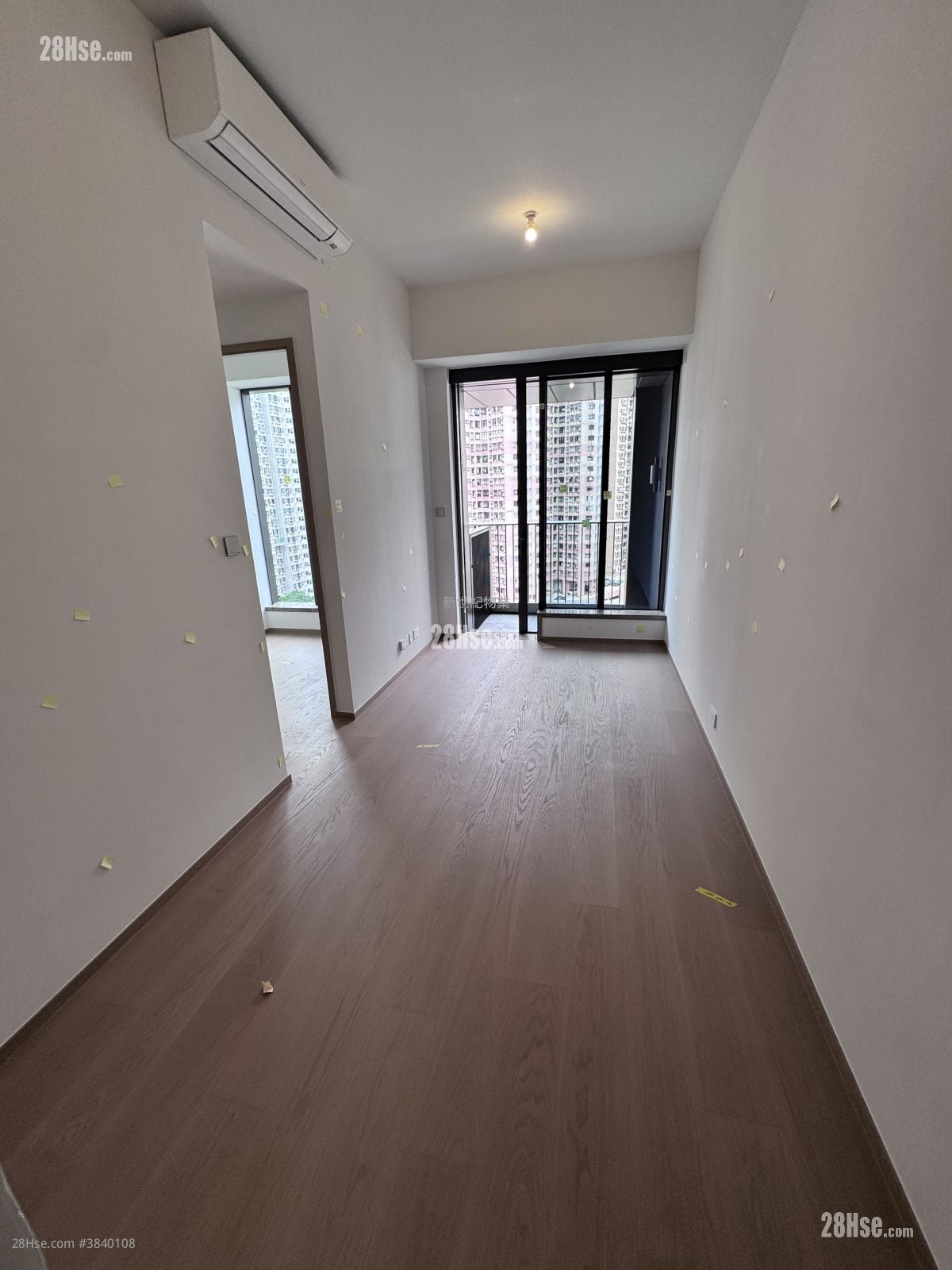 101 Kings Road Rental 3 Bedrooms , 1 Bathroom 549 ft²