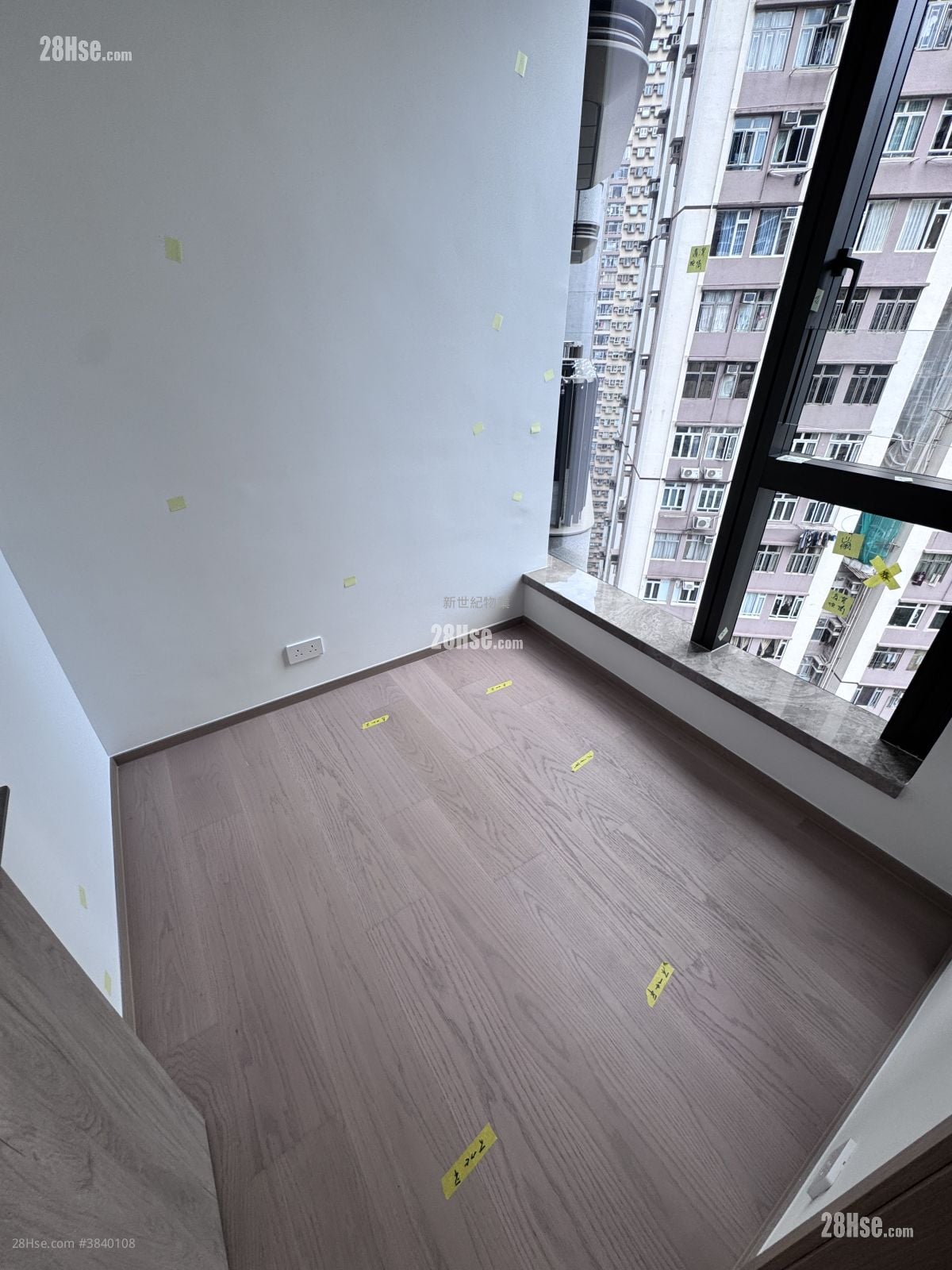 101 Kings Road Rental 3 Bedrooms , 1 Bathroom 549 ft²