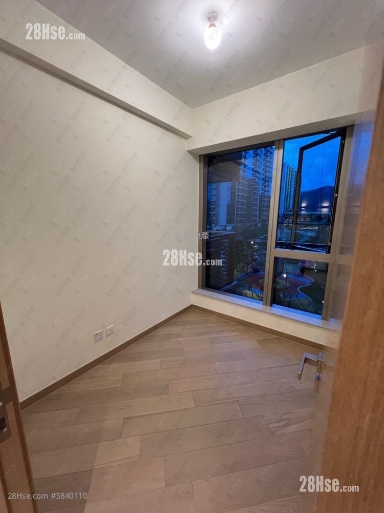 Grand Mayfair  Sell 3 Bedrooms 668 ft²