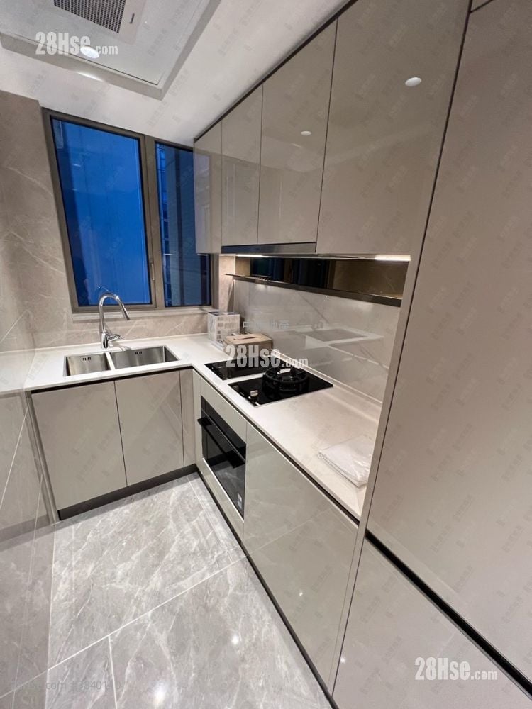 Grand Mayfair  Sell 3 Bedrooms 668 ft²