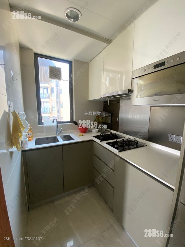 Alto Residences Rental 3 Bedrooms , 2 Bathrooms 629 ft²