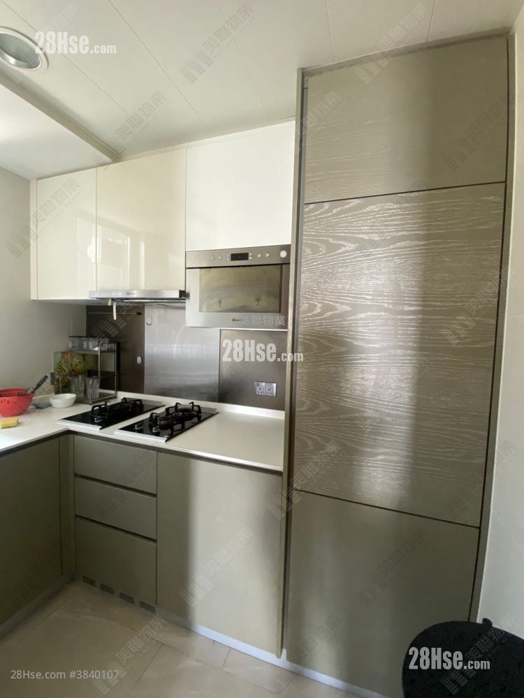 Alto Residences Rental 3 Bedrooms , 2 Bathrooms 629 ft²