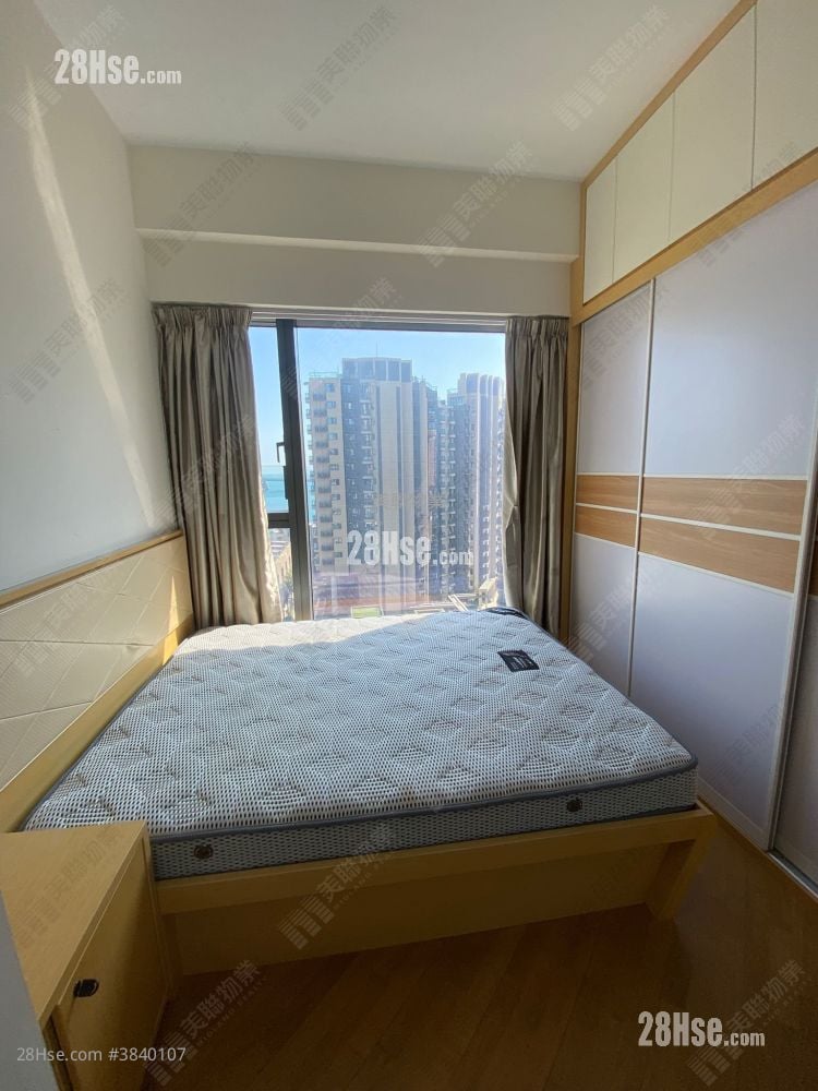 Alto Residences Rental 3 Bedrooms , 2 Bathrooms 629 ft²