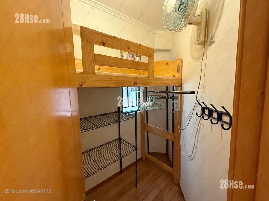 Vista Paradiso Sell 3 Bedrooms 788 ft²