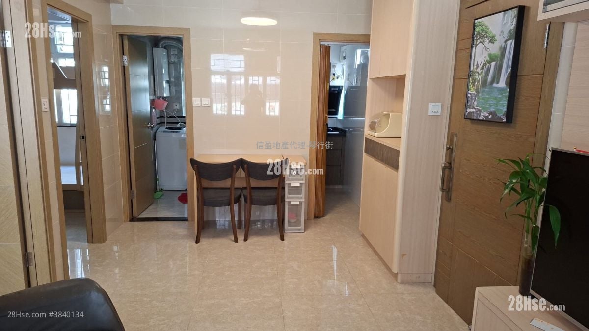 Gala Garden Rental 2 Bedrooms , 1 Bathroom 418 ft²