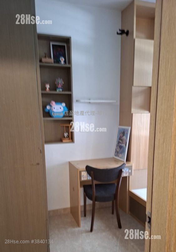 Gala Garden Rental 2 Bedrooms , 1 Bathroom 418 ft²