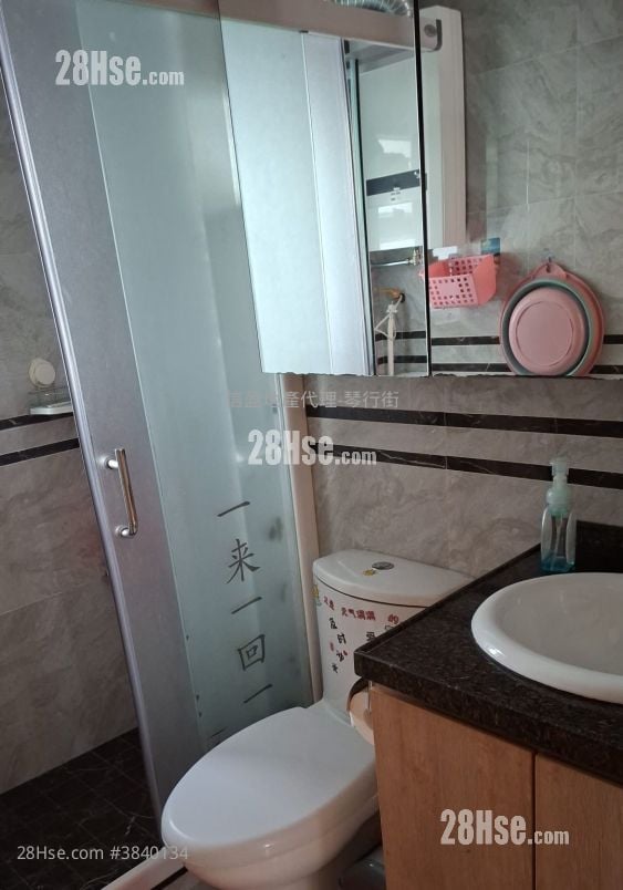 Gala Garden Rental 2 Bedrooms , 1 Bathroom 418 ft²
