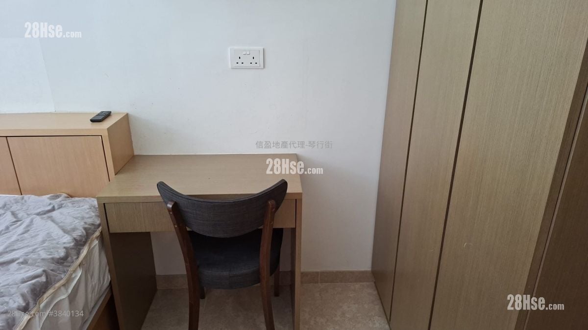 Gala Garden Rental 2 Bedrooms , 1 Bathroom 418 ft²