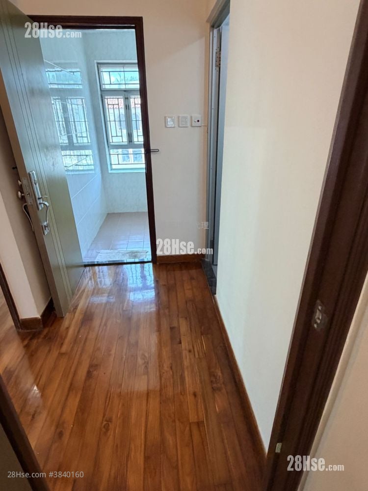 Village Rental 3 Bedrooms , 1 Bathroom 700 ft²