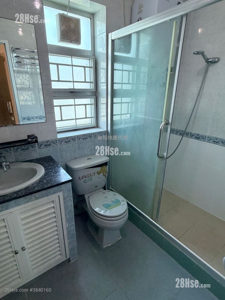Village Rental 3 Bedrooms , 1 Bathroom 700 ft²