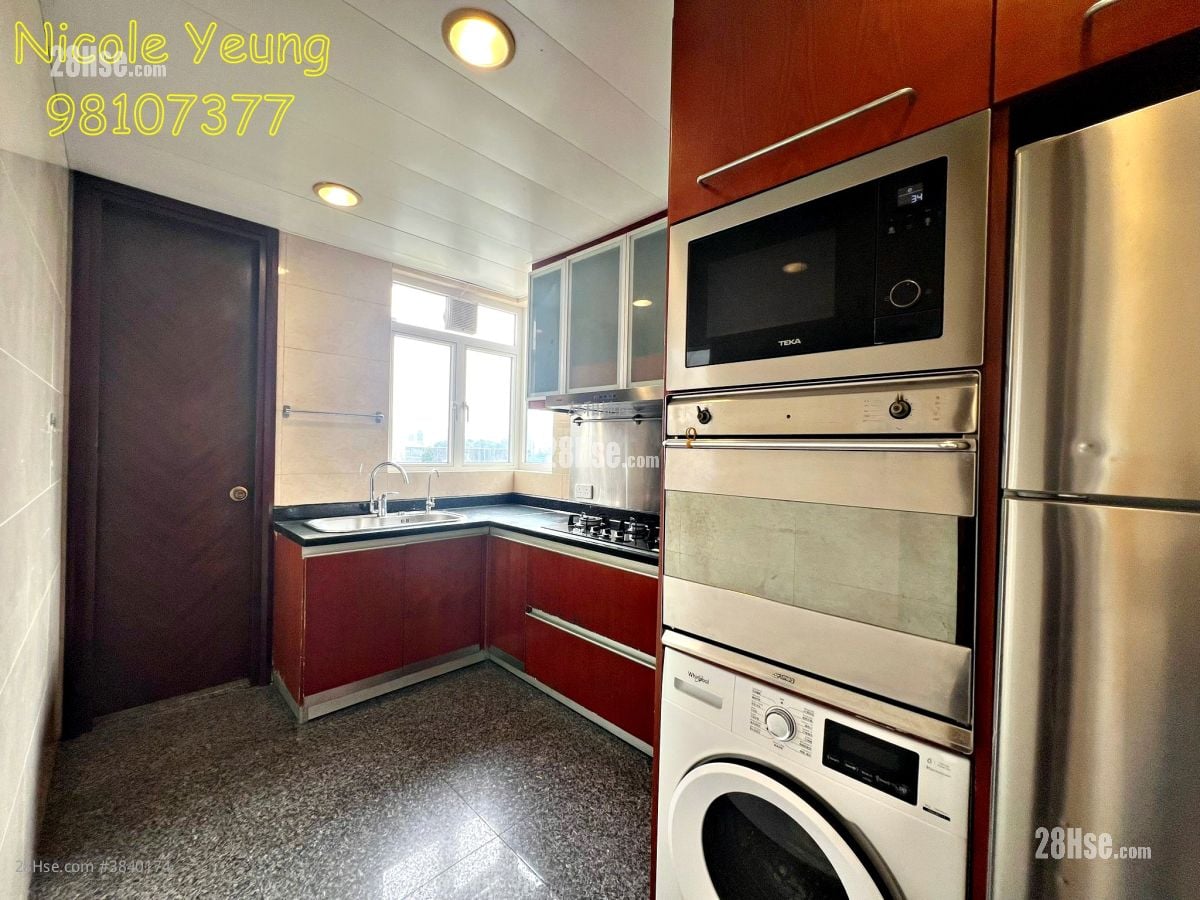 One Beacon Hill Rental 3 Bedrooms , 2 Bathrooms 1,142 ft²