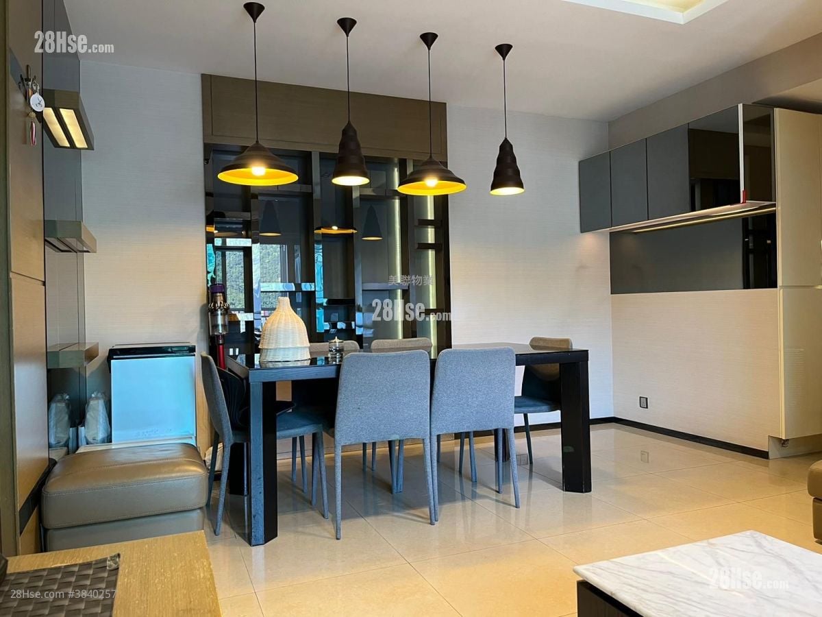 Festival City Rental 4 Bedrooms , 2 Bathrooms 959 ft²