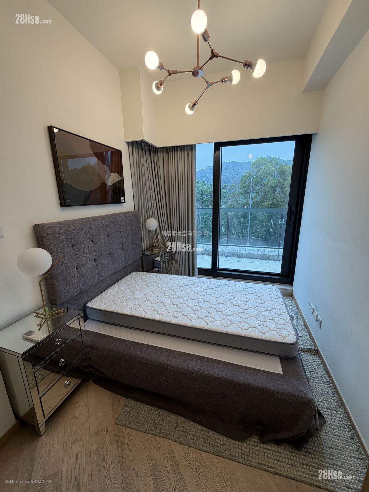 St.moritz Sell 4 Bedrooms , 3 Bathrooms 1,519 ft²