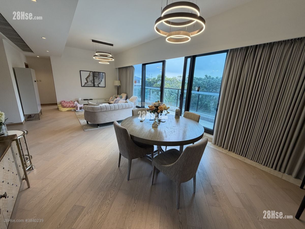 St.moritz Sell 4 Bedrooms , 3 Bathrooms 1,519 ft²