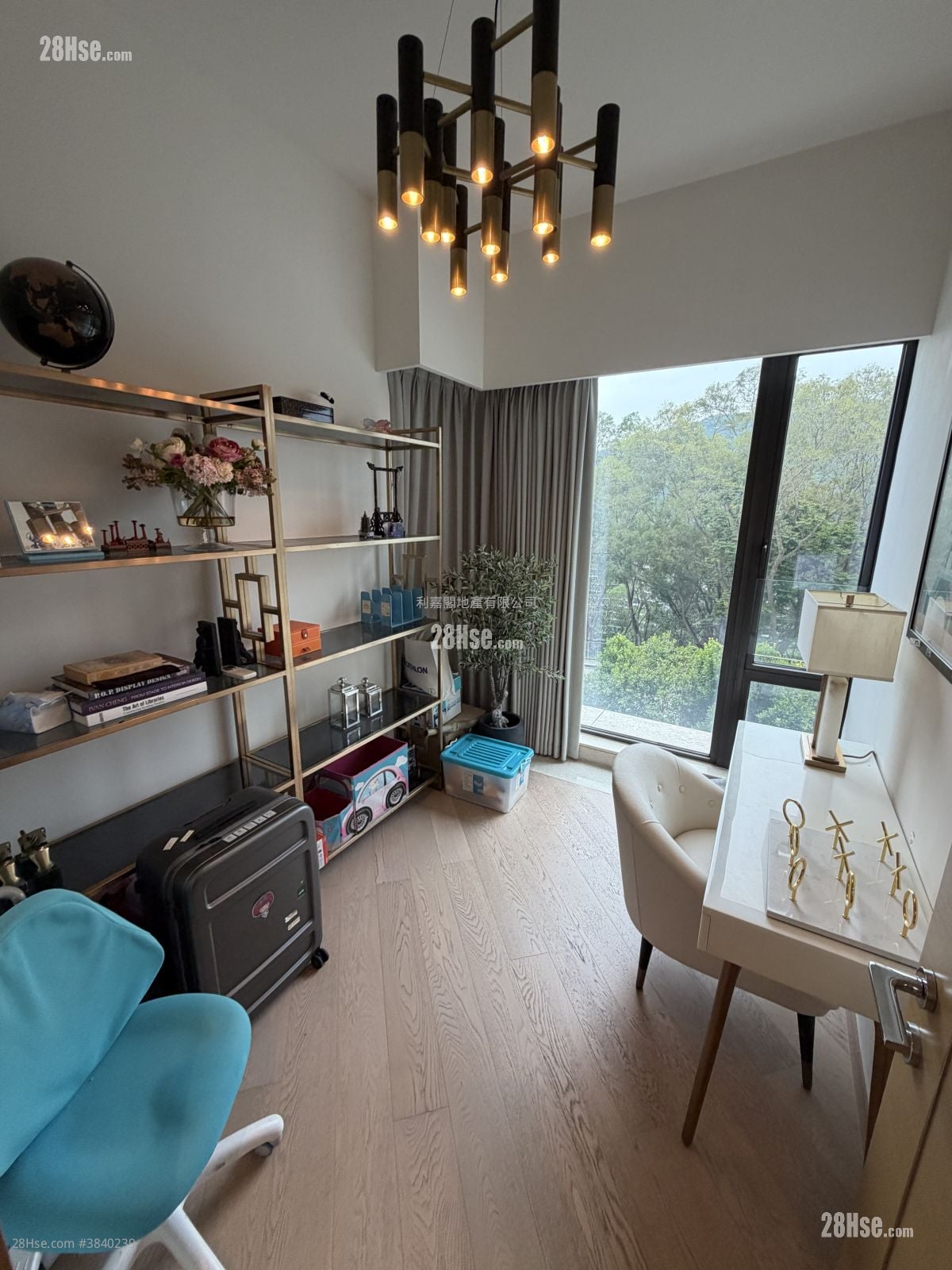 St.moritz Sell 4 Bedrooms , 3 Bathrooms 1,519 ft²
