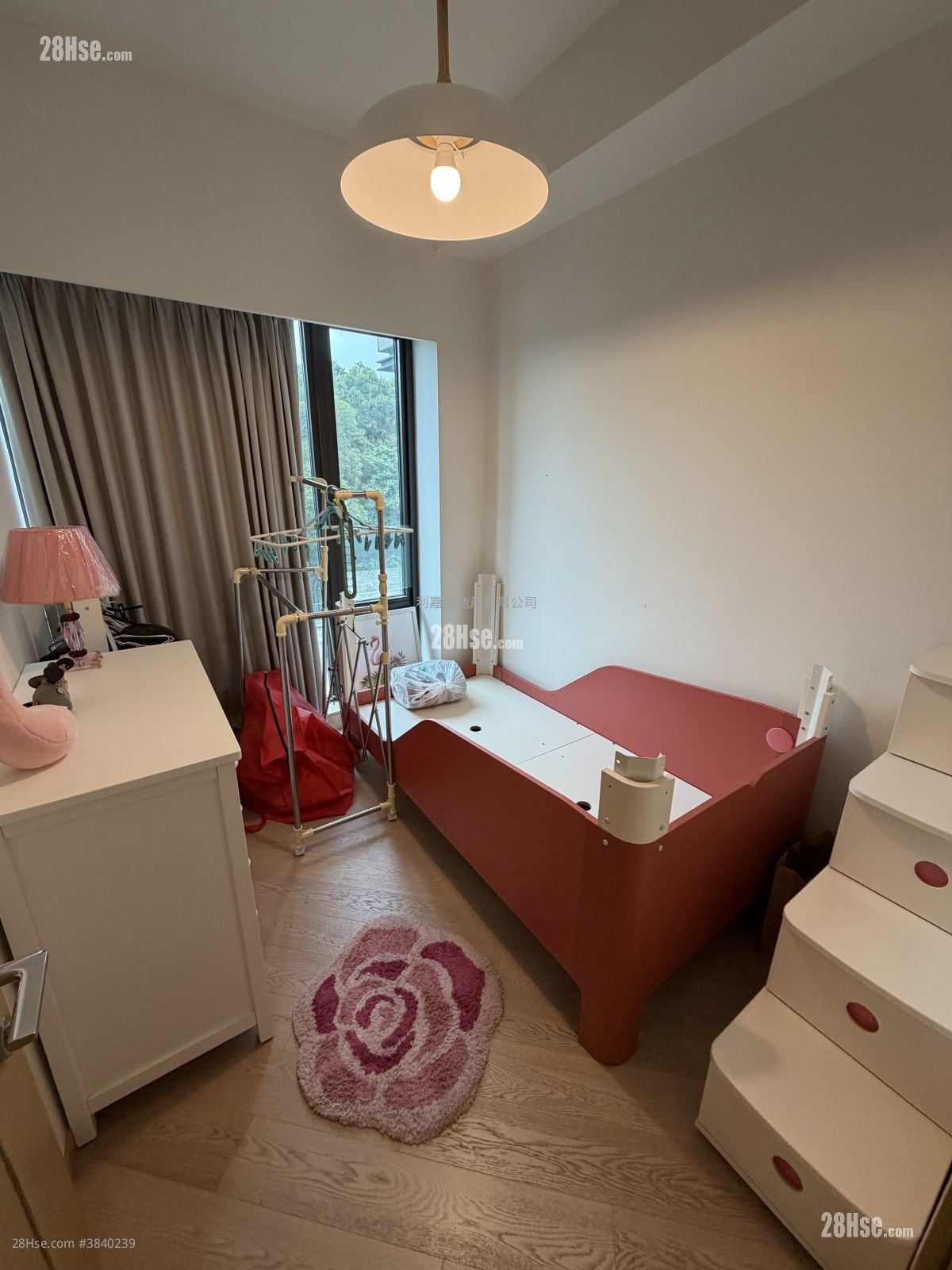 St.moritz Sell 4 Bedrooms , 3 Bathrooms 1,519 ft²