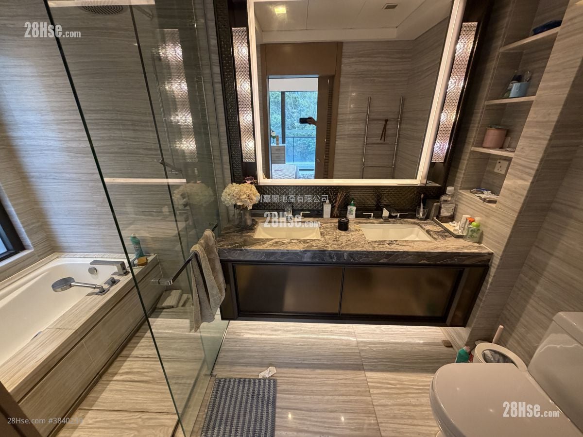 St.moritz Sell 4 Bedrooms , 3 Bathrooms 1,519 ft²