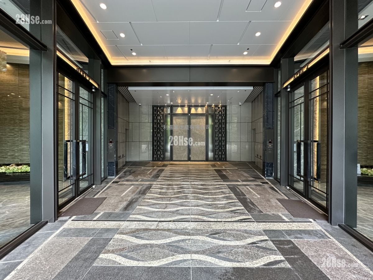 St.moritz Sell 4 Bedrooms , 3 Bathrooms 1,519 ft²