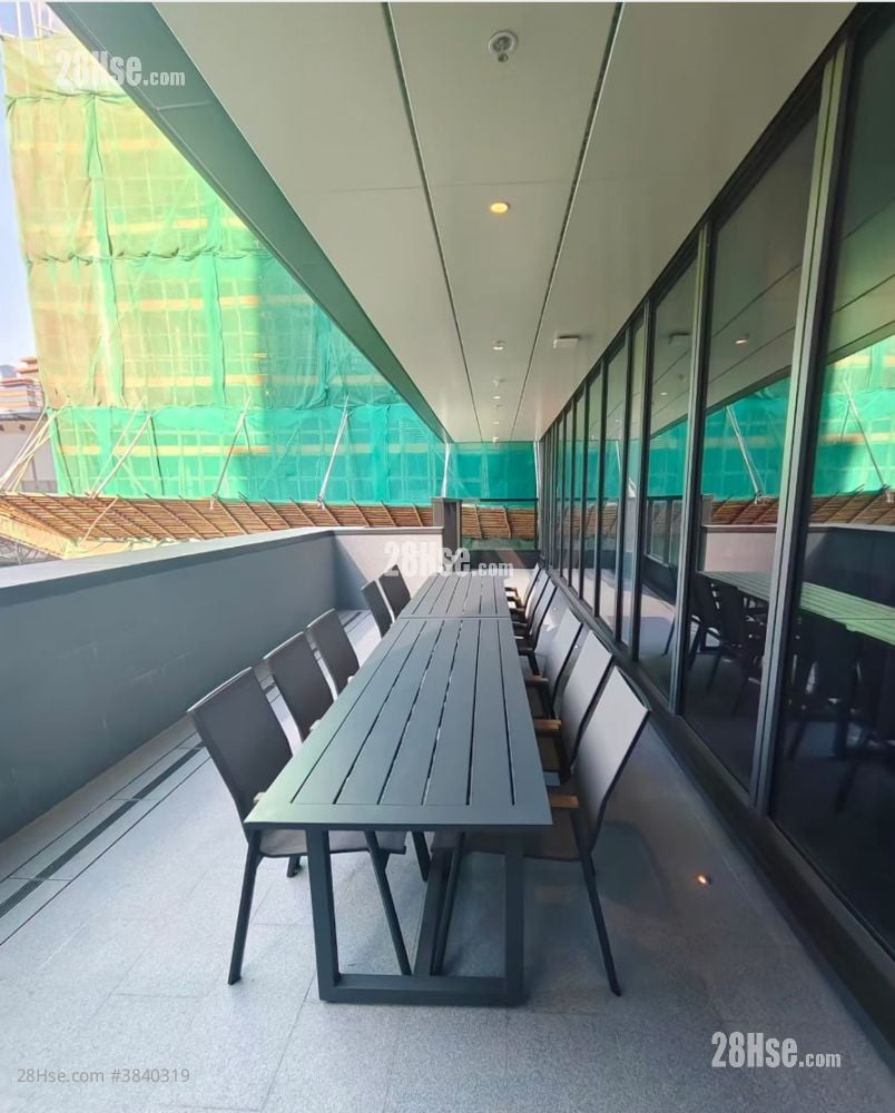 Clubhouse: 会所会客餐桌烧烤区