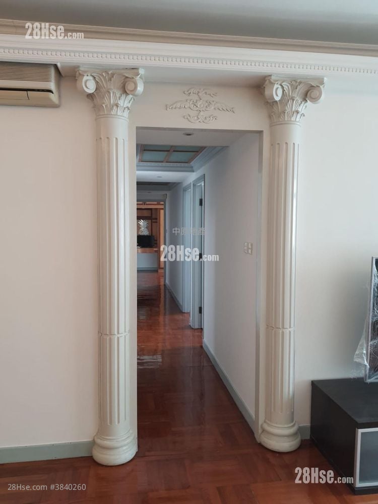 Pristine Villa Sell 3 Bedrooms , 2 Bathrooms 1,066 ft²
